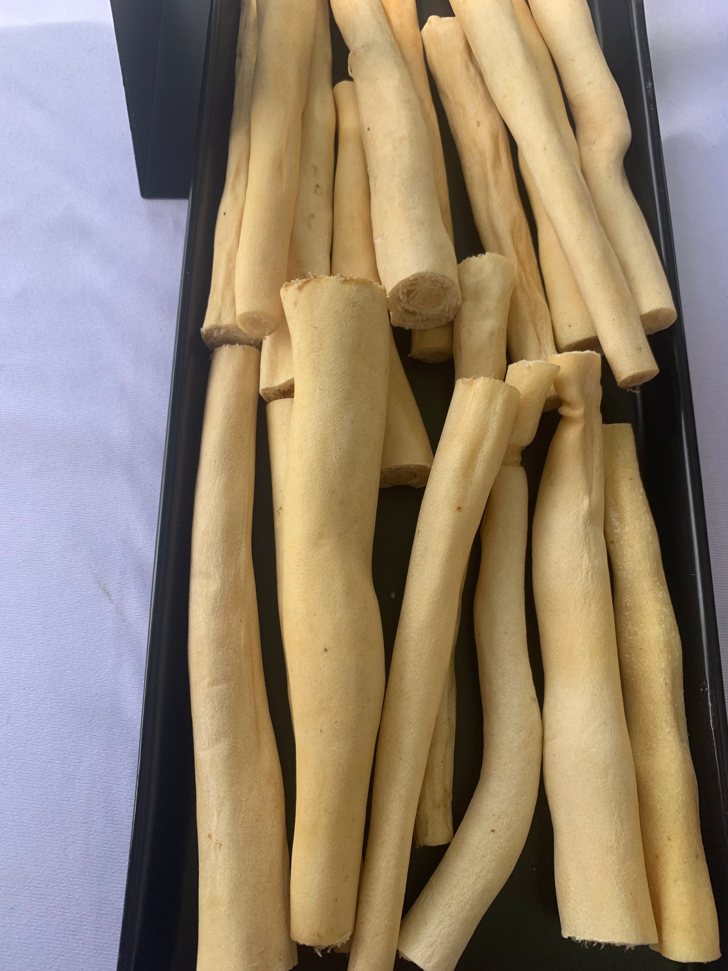 Premium beef tail chew for dogs - single-ingredient high-protein dental health treat